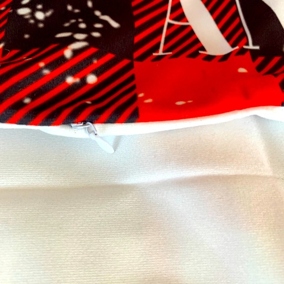 2 pillow covers - Picture 2 of 3